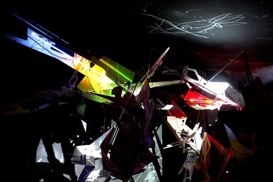Faíscas, installazione <i>Supernova</i> al Circo Voador, Rio de Janeiro
