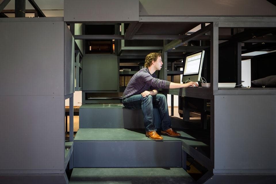 Nilsson Pflugfelder: installazione <i>Verbandkammer</i>, evento collaterale di <i>Manifesta 9</i>, al FLACC di Genk, 2012