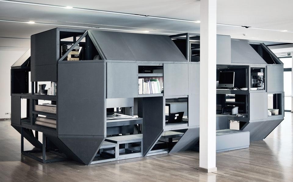 Nilsson Pflugfelder: installazione <i>Verbandkammer</i>, evento collaterale di <i>Manifesta 9</i>, al FLACC di Genk, 2012