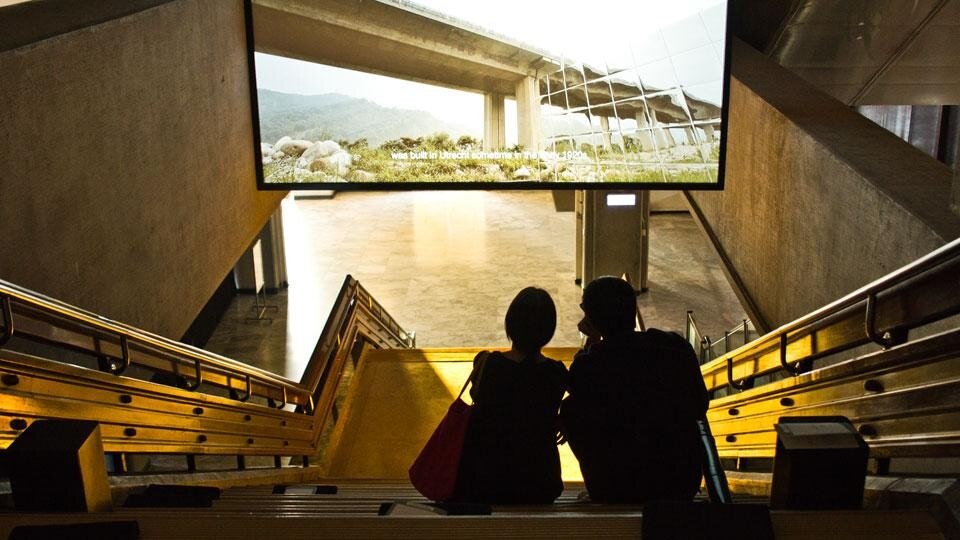 Anton Vidokle & Hu Fang, <i>Two Suns</i>, 2012, HD video, a colori con sonoro. Riprese di Marcello Bozzini