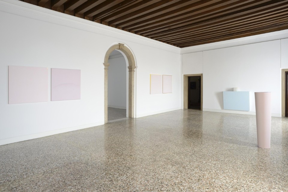 Ettore Spalletti, veduta della mostra, Palazzo Cini, Venezia 2015