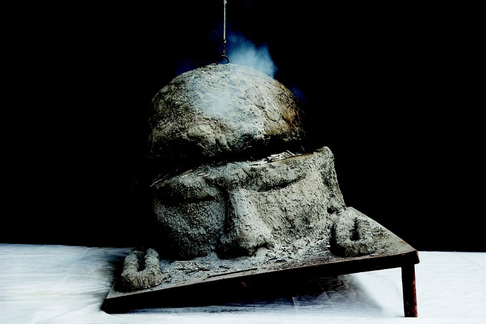 Zhang Huan, Sudden Awakening, 2006 Cendre et acier 70 × 78 × 100 cm
