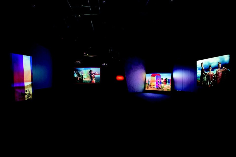Yang Fudong, The Coloured Sky : New Women II, 2014 Installation vidéo 15 minutes et 48 secondes OEuvre coproduite par ACMI Melbourne et Auckland Art Gallery Toi O Tamaki