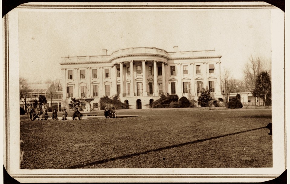 Casa Bianca, facciata sud, 1861-1865. Foto © autore sconosciuto / White House Collection