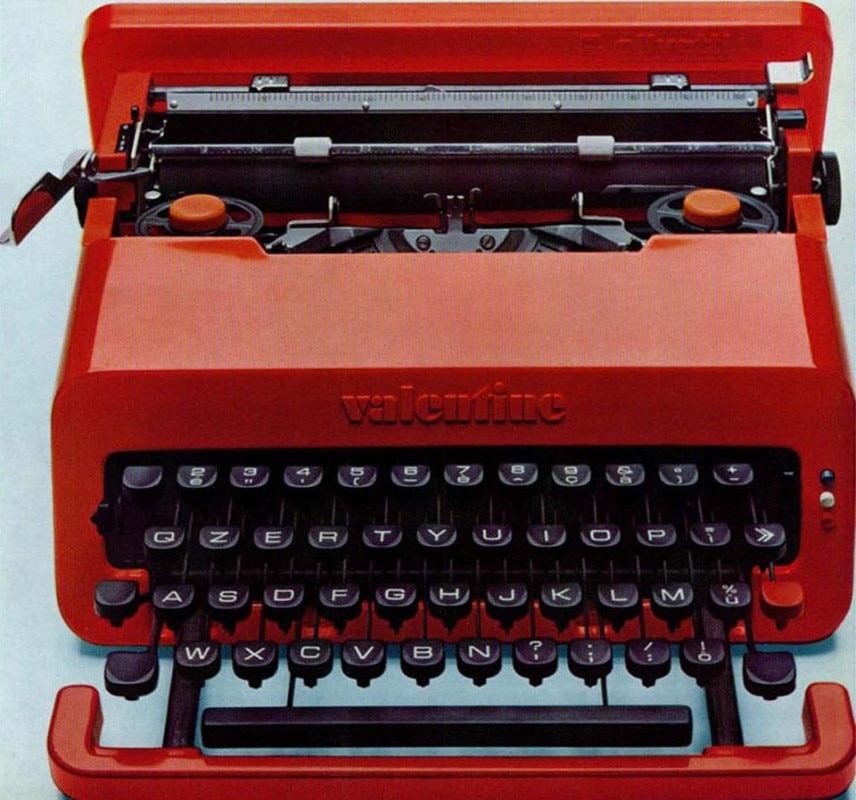 La macchina per scrivere Valentine, prodotta da Olivetti su progetto di Ettore Sottsass jr. e Perry A. King.