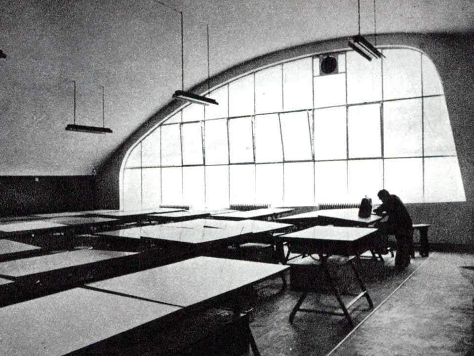 Un'indagine sulle facoltà di Architettura di Venezia e Torino. <em>Domus</em> 563 / ottobre 1976, vista pagine interne Un'indagine sulle facoltà di Architettura di Venezia e Torino. <em>Domus</em> 563 / ottobre 1976, vista pagine interne