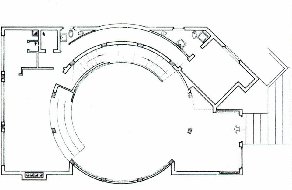 La piscina in giardino è su progetto di Ceroli. <em>Domus</em> 531 / febbraio 1974; vista pagine interne