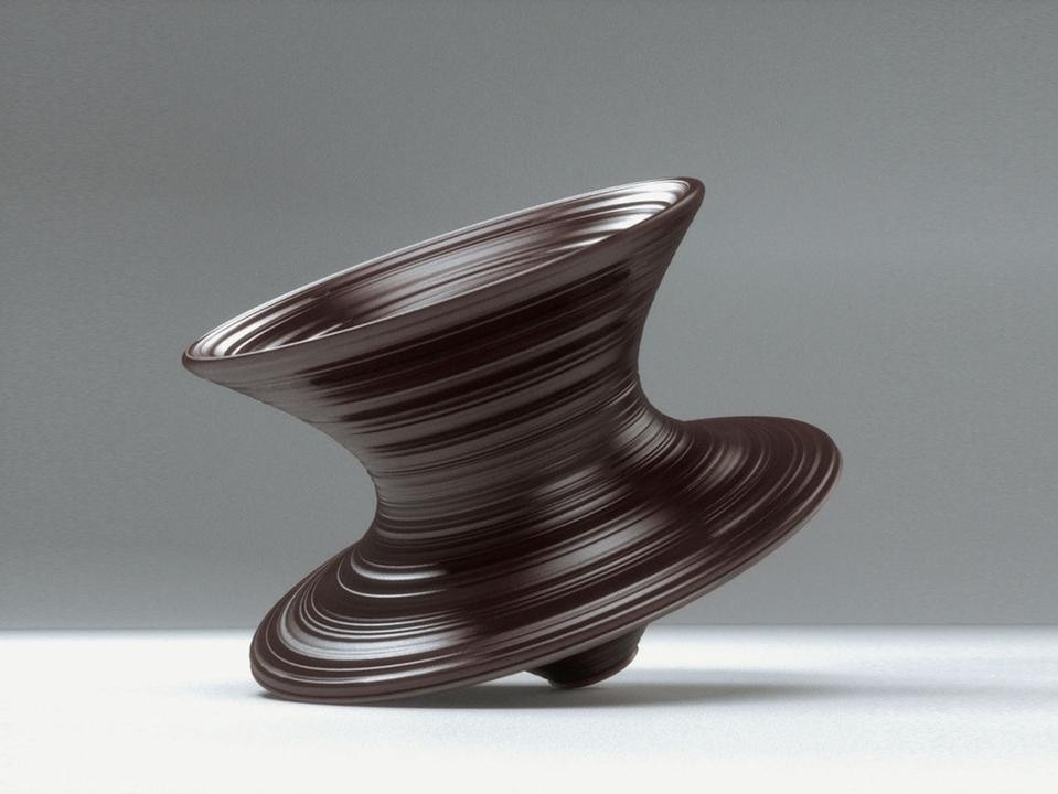 La forma della seduta Spun di Thomas Heatherwick è generata da un profilo ruotato per 360°