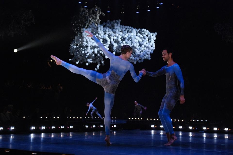 Andrea Weber,
Rashaun Mitchell, <i>Events</i>,
Park Avenue Armory
 (2011). Photo Anna Finke.
Image courtesy
Cunningham Dance
Foundation