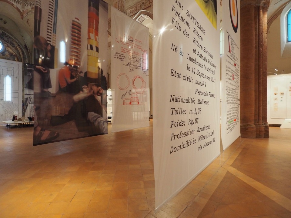 View of the exhibition “Ettore Sottsass. Oltre il design”. Photo Paolo Barbaro