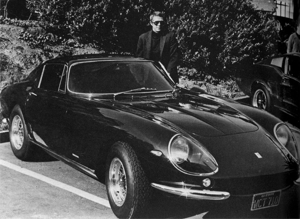 Ferrari 275 GTB 4 di Scaglietti con Steve McQueen, 1967. Courtesy RM Auctions