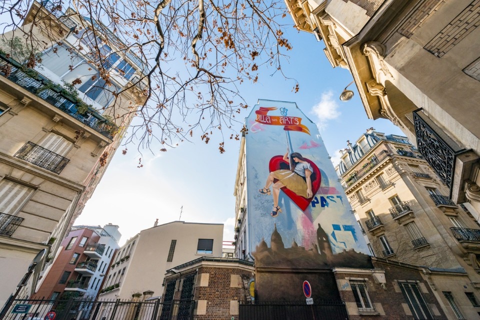 affresco di Zag & Sia nel XVIII arrondissement di Parigi, uno dei progetti laureati sul tema della riqualificazione dei muri ciechi con interventi di Street Art. Foto François Grunberg / Mairie de Paris