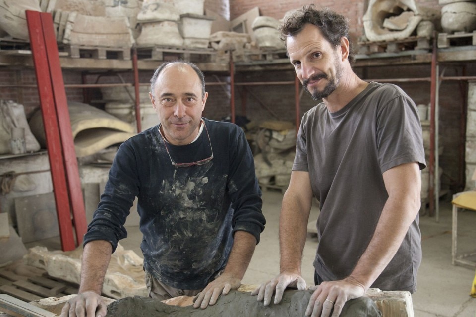 Francesco Simeti (a destra) che ha lavorato con Francesco Simeti insieme a Sergio Pilastri e Tuscany Art