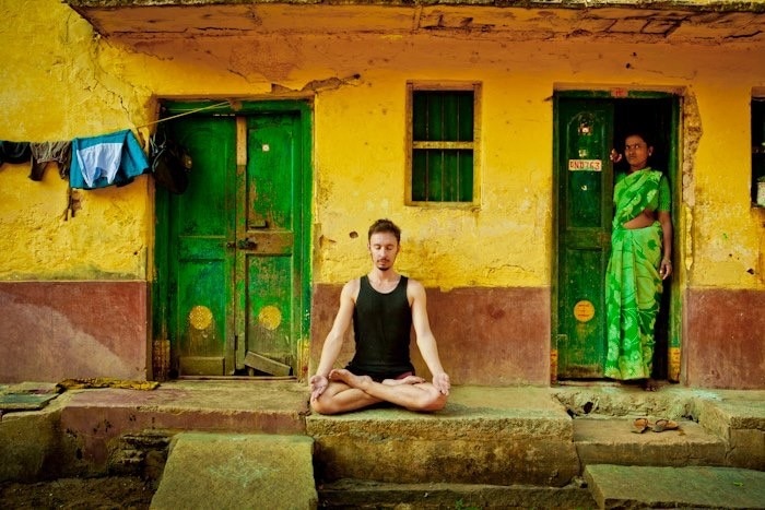 Dario Buratto di Stories of Italy, Padmasana (loto), First serie Ashtanga Yoga