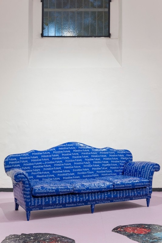 Parasite 2.0, Wrapping sofa, Milan