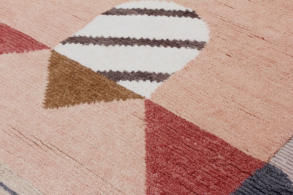 Elena Salmistraro, a detail of Cartesio, Flatlandia collection, cc-tapis, 2018