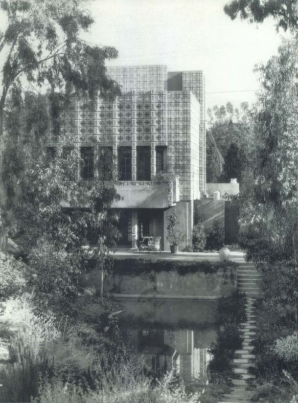 Veduta di casa Millard. Courtesy Frank Lloyd Wright Archives 