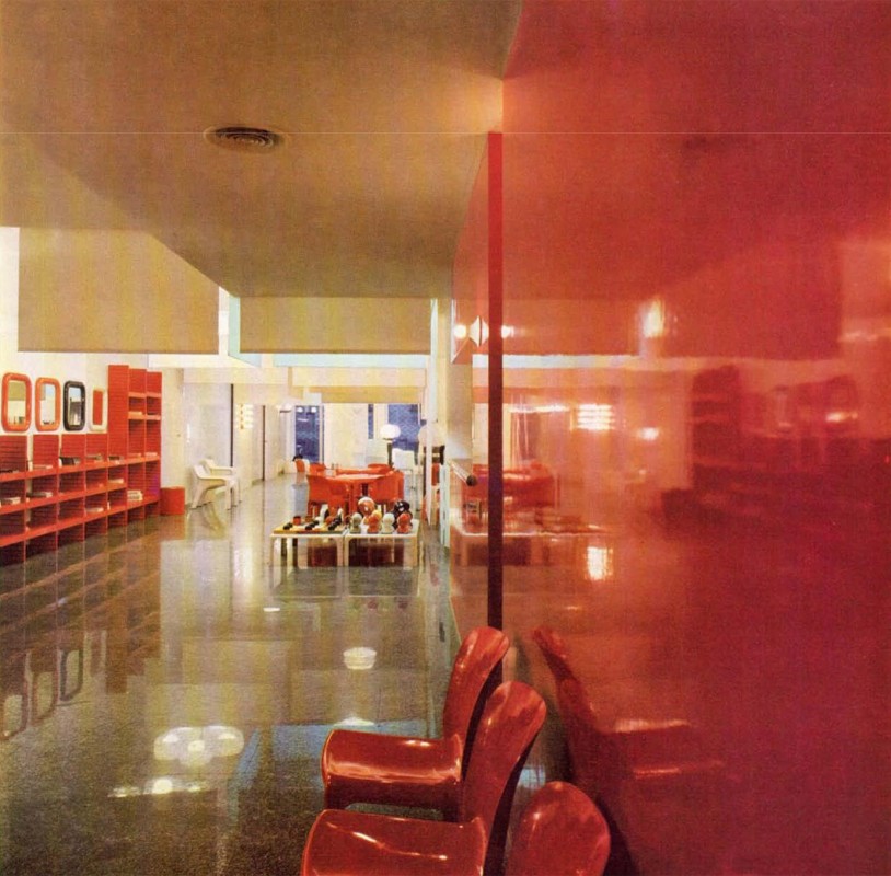 Vico Magistretti, Artemide showroom, Milano., Domus 508, 1972