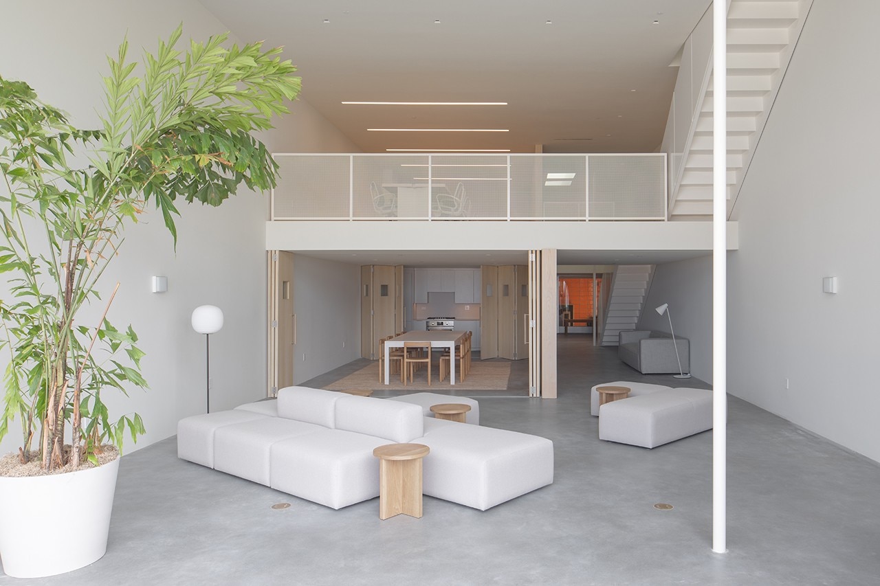 Hybrid lofts in Venice Beach that are both home and office Domus