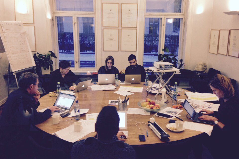 After Belonging, la giuria della International Call for Intervention Strategies al lavoro