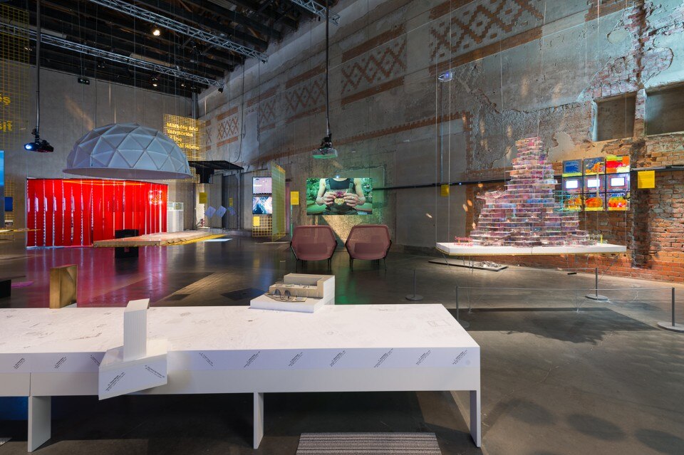 After Belonging, On residence, veduta della mostra a DOGA