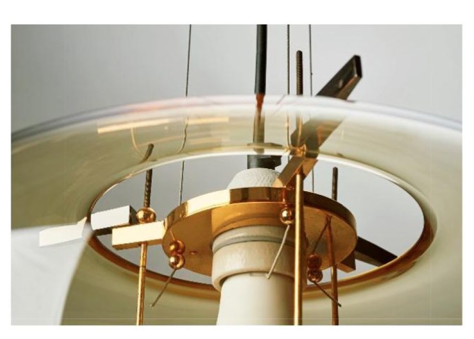 Umberto Riva, Sospesa lamp, natural and burnished brass details. Photo Leo Torri, from Domus 985