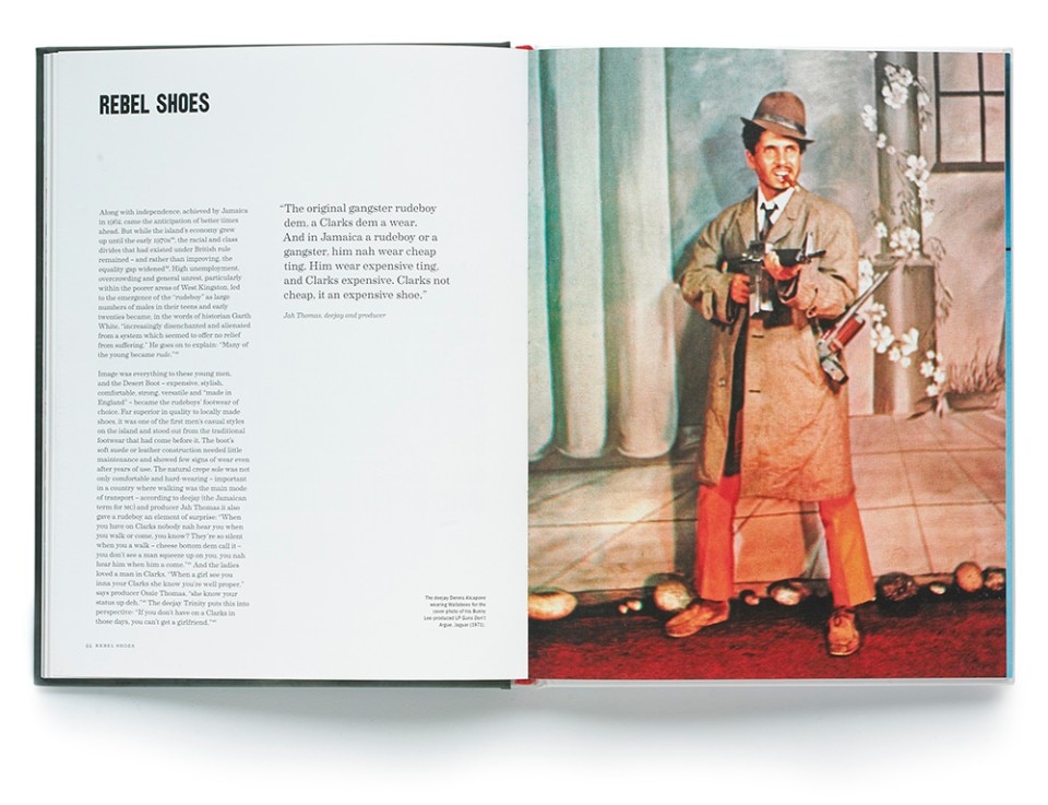 Il libro Clarks in jamaica di Al Fingers esplora il rapporto tra il brand inglese e la musica giamaicana attraverso testimonianze e fotografie, come quella del 'rudeboy' Dennis Alcapone. Foto: Alty Benjamin / One Love Books. Il libro Clarks in jamaica di Al Fingers esplora il rapporto tra il brand inglese e la musica giamaicana attraverso testimonianze e fotografie, come quella del 'rudeboy' Dennis Alcapone. Foto: Alty Benjamin / One Love Books.