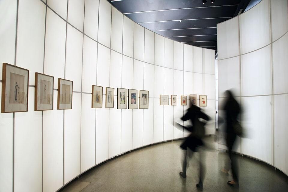 Installazione della mostra al Design Museum. Photo © Timothy Davey