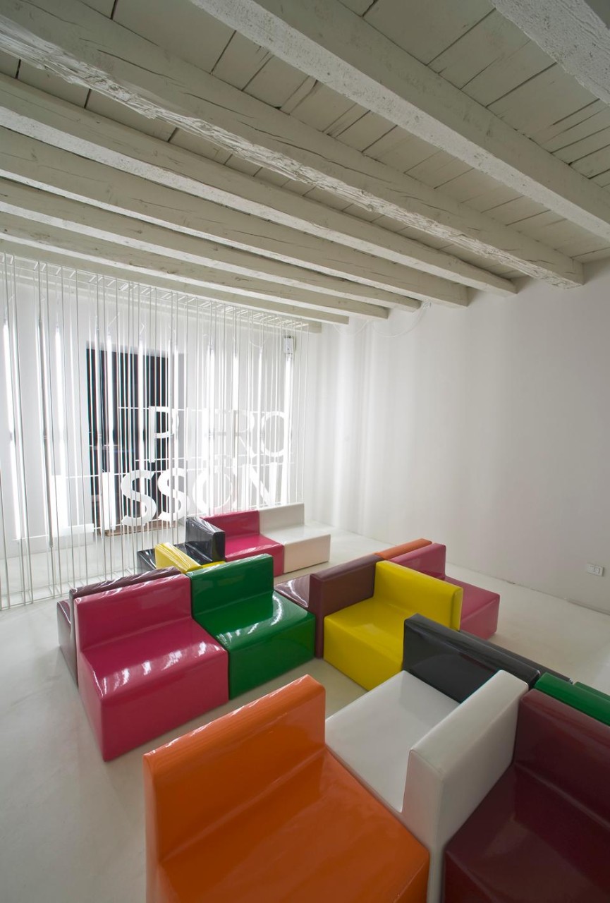 Le poltroncine Cabrio di Piero Lissoni per Living Divani.