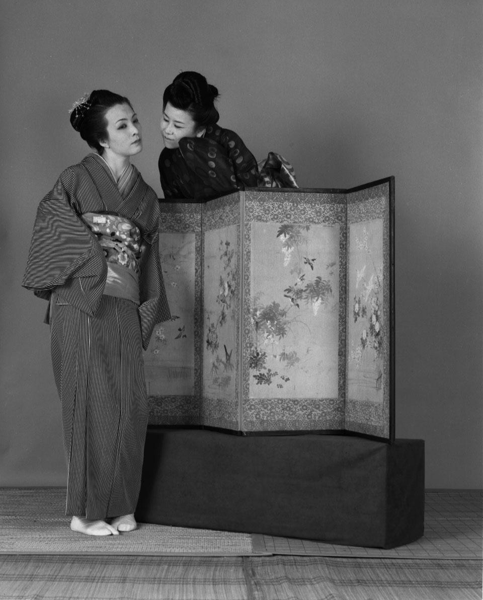Courtesy Galleria Monica De Cardenas, Milano
Linda Fregni Nagler, <i>Two Young Maiko </i>, 2009. Gelatina ai sali d'argento, cm cm 40 x 30.
Courtesy Galleria Monica De Cardenas, Milano
Courtesy Galleria Monica De Cardenas, Milano
Linda Fregni Nagler, <i>Two Young Maiko </i>, 2009. Gelatina ai sali d'argento, cm cm 40 x 30.
Courtesy Galleria Monica De Cardenas, Milano
