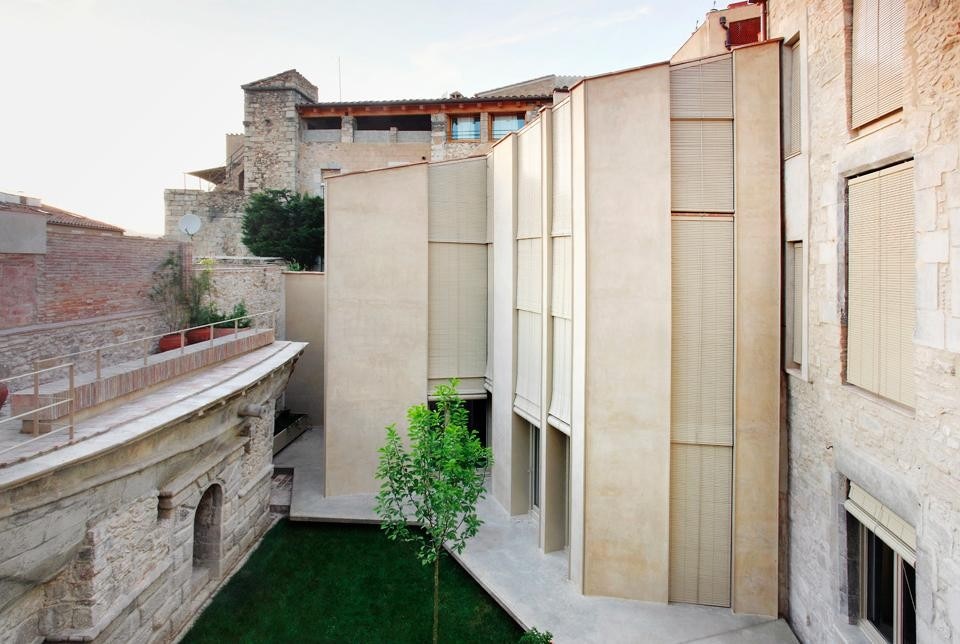 Ramon Bosh e Bet Capdeferro, Collage House, Girona. Foto di José Hevia