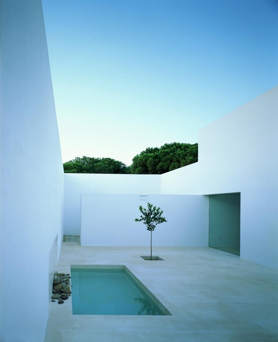 Alberto Campo Baeza,  Casa Gaspar. Photo Hisao Suzuki.
