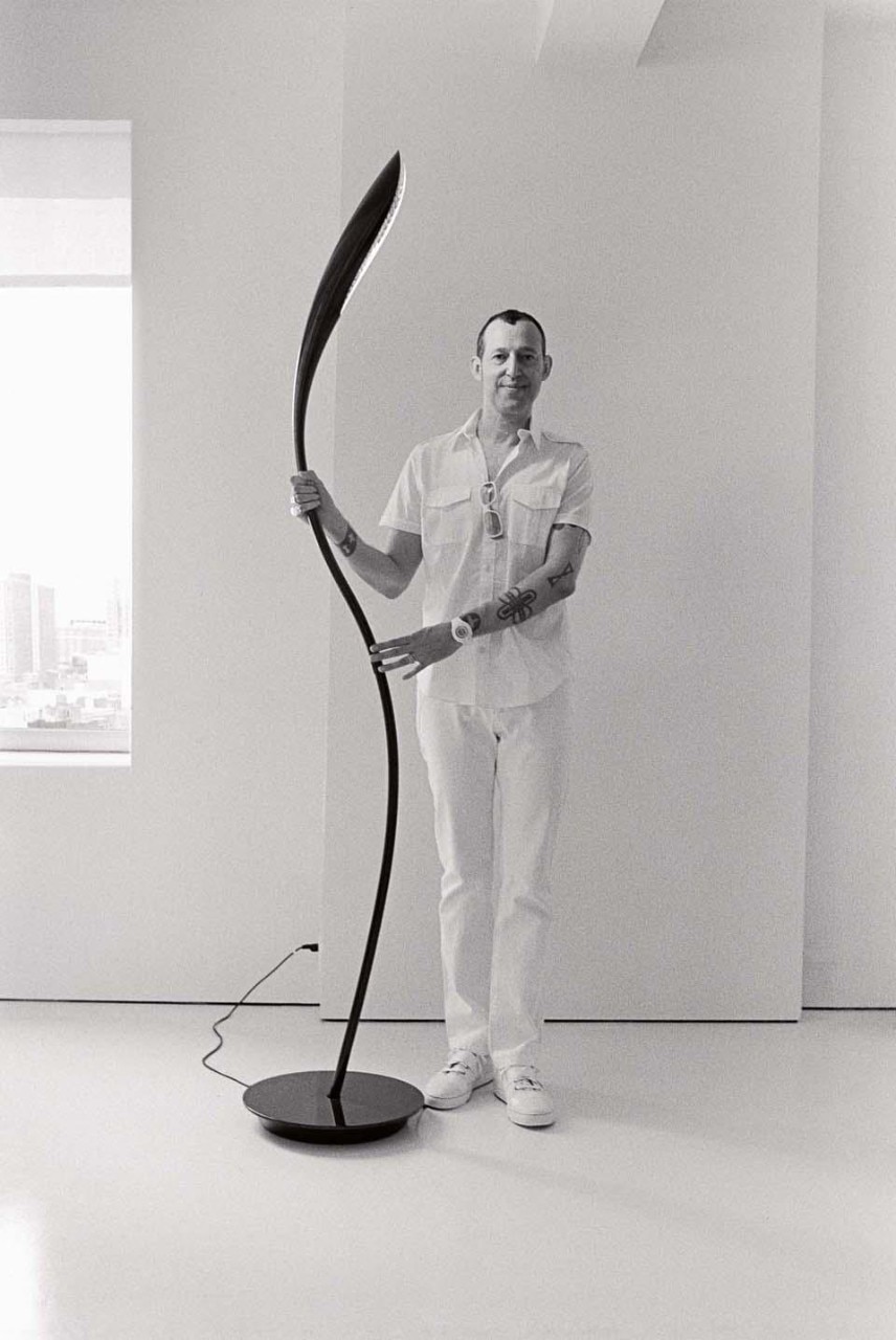 Karim Rashid con la lampada Doride