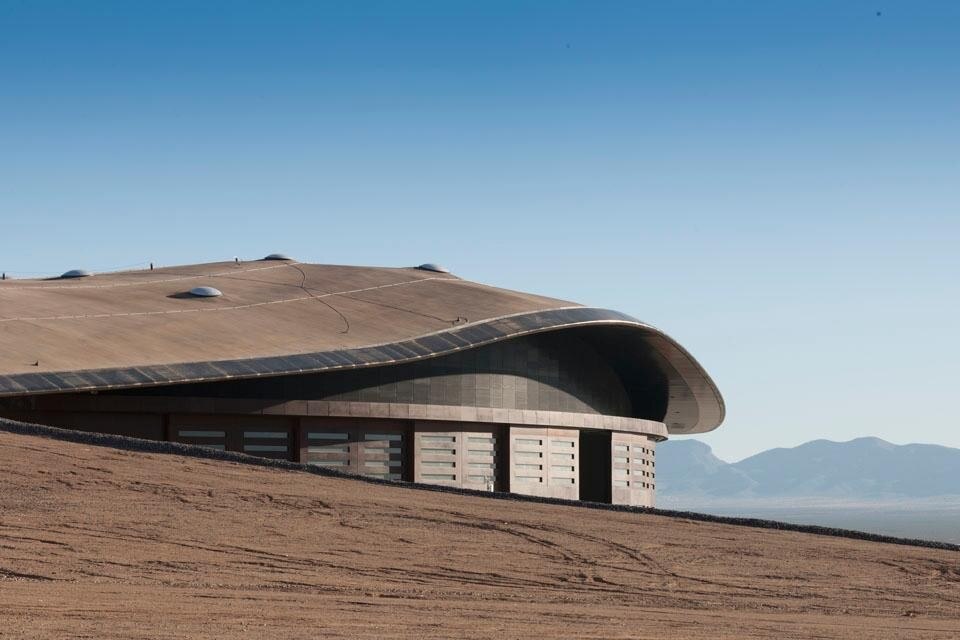 Spaceport America in New Messico di Foster + Partners (2007-20011) © Nigel Young/Foster + Partners