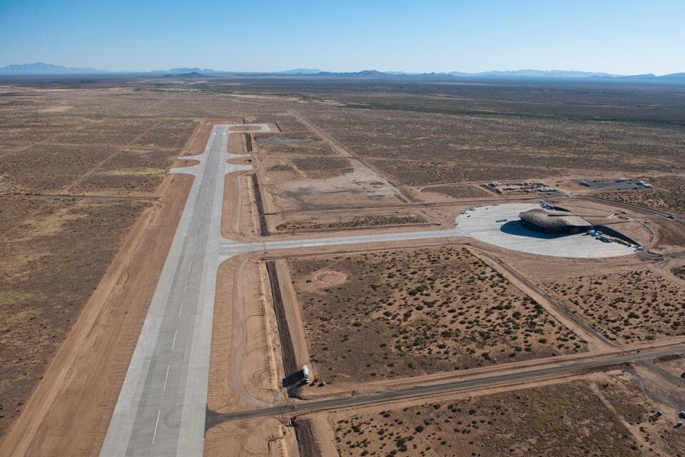 Spaceport America in New Messico di Foster + Partners (2007-20011) © Nigel Young/Foster + Partners