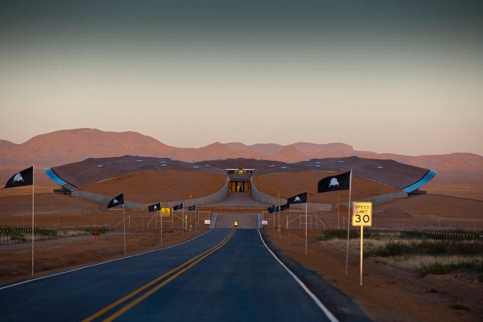 Spaceport America in New Messico di Foster + Partners (2007-20011) © Nigel Young/Foster + Partners