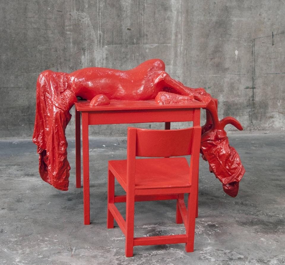 In apertura: <i>The farm</i>; qui sopra: <i>L'origine du monde</i>