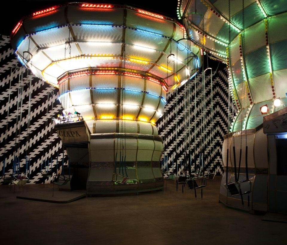 Enel Contemporanea 2011: Carsten Höller, <i>Double Carousel with Zöllner Stripes</i>, 
MACRO, Museo d’Arte Contemporanea Roma 
Roma/Rome. Courtesy Enel Contemporanea. PhotoDavide Monteleone / VII