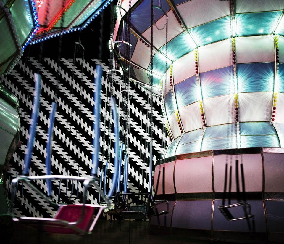Enel Contemporanea 2011: Carsten Höller, <i>Double Carousel with Zöllner Stripes</i>, 
MACRO, Museo d’Arte Contemporanea Roma 
Roma/Rome. Courtesy Enel Contemporanea. PhotoDavide Monteleone / VII