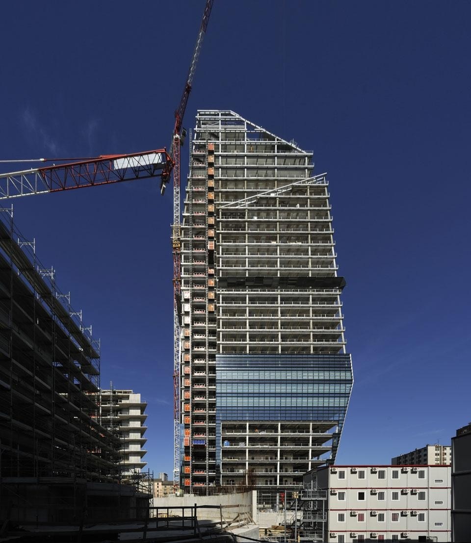 La Torre Diamante in acciaio Domus