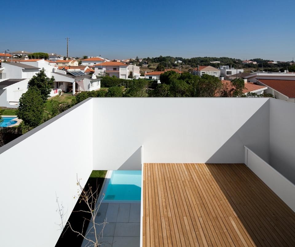 House in Aldeia de Juso, Portugal, by ARX Portugal + Stefano Riva: Nuno Mateus e José Mateus