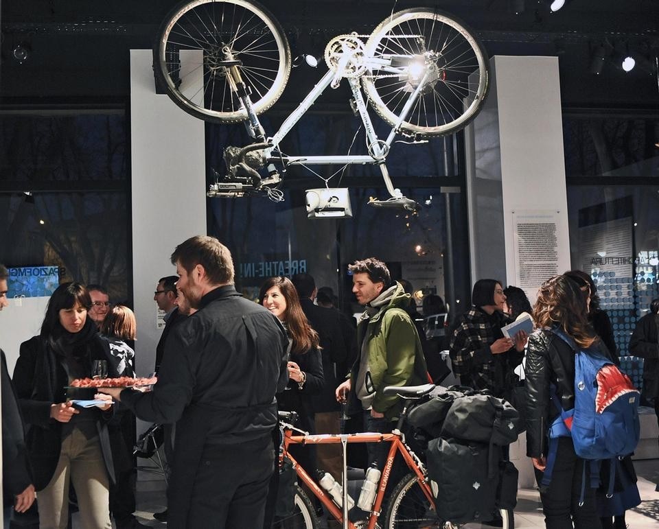 <i>Breathe in!/Respira!</i>, a cura di Luca Molinari e Simona Galateo, in mostra a Milano fino al 30 marzo 2012, allo SpazioFMGperl'Architettura