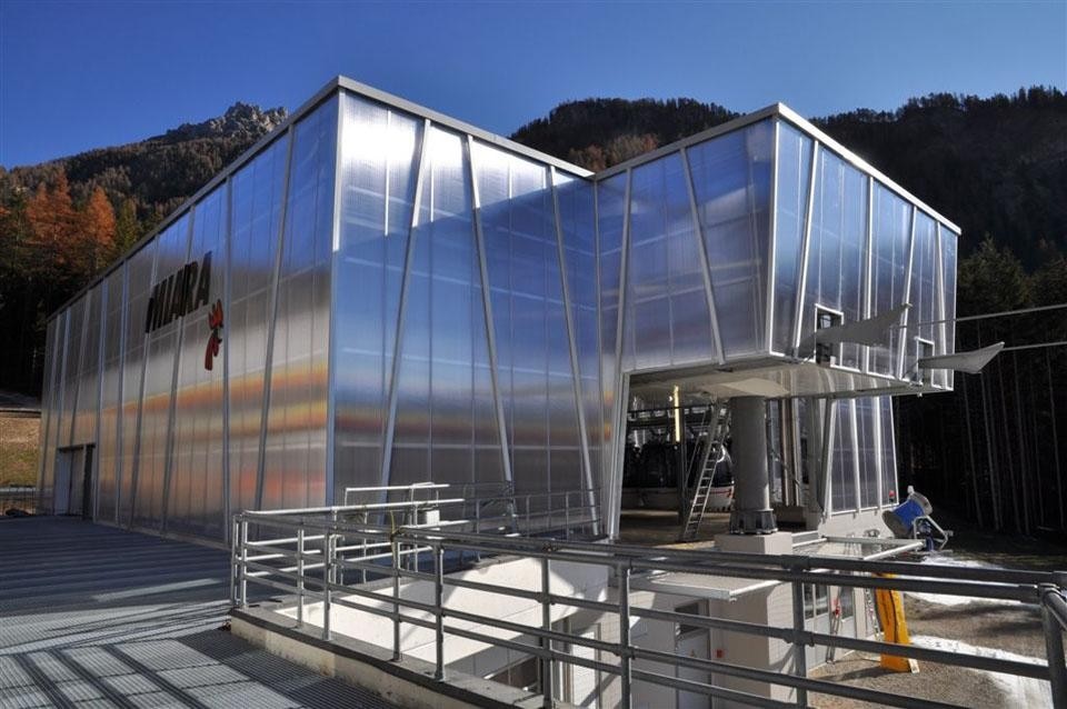 Impianto di risalita Skiarea Miara a San Vigilio di Marebbe (BZ), aperto nel novembre 2011 su progetto di Margareth Kargruber