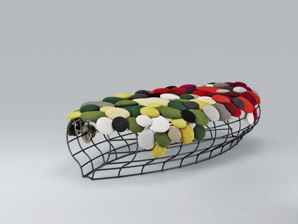 In apertura: Jean Baptiste Fastrez, reintepretazione di Hallingdal 65 per Kvadrat. Qui sopra: la reintepretazione di Hallingdal 65 per Kvadrat di Katrin Sonnleitner