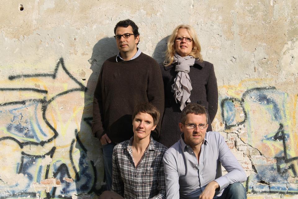 Il team di curatori del Guggenheim Berlino Lab: José Gómez-Márquez, Rachel Smith, Corinne Rosa e Carlo Ratti