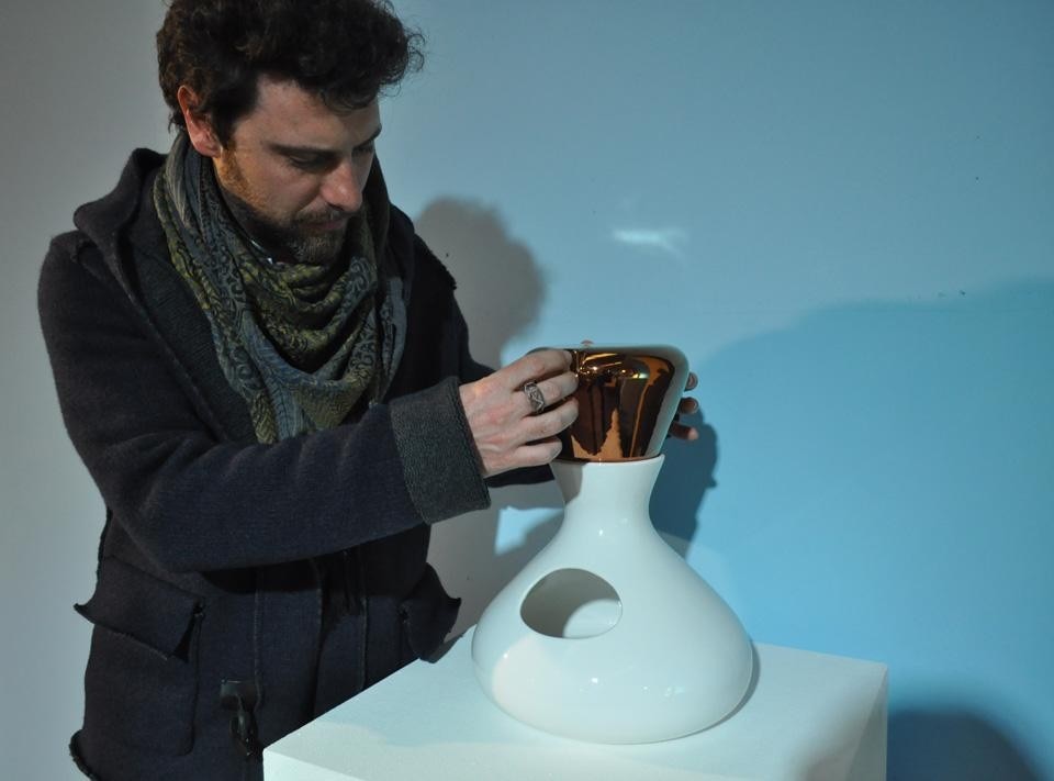 Alessandro Zambelli con Melody Drops, diffusore sonoro ad acqua