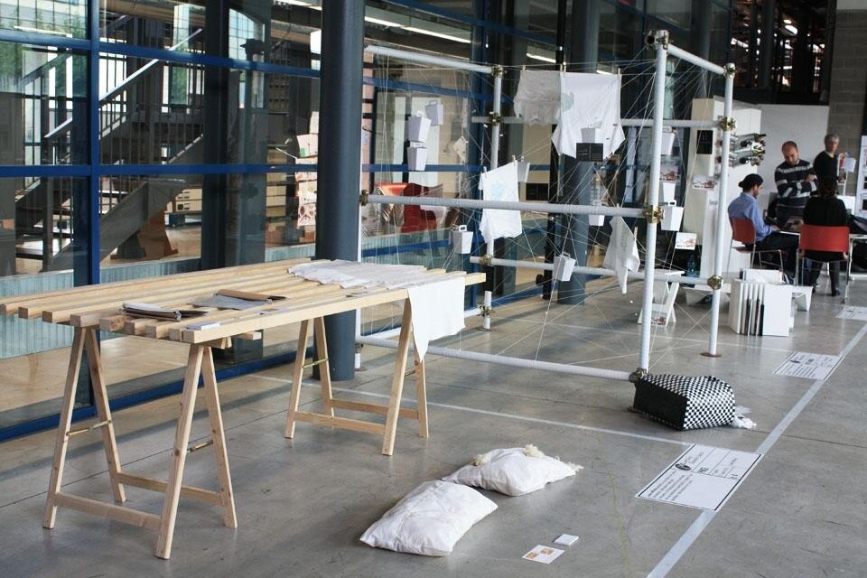 Lo spazio allestito da MagutDesign che ospita I progetti dei giovani designer