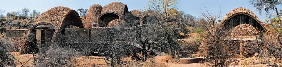 Vincitore assoluto e della categoria "Soluzioni speciali con il laterizio": Peter Rich, con Michael Ramage e John Ochsendorf, <i>Mapungubwe Interpretation Centre</i>, Sudafrica. Fotografia Peter Rich 