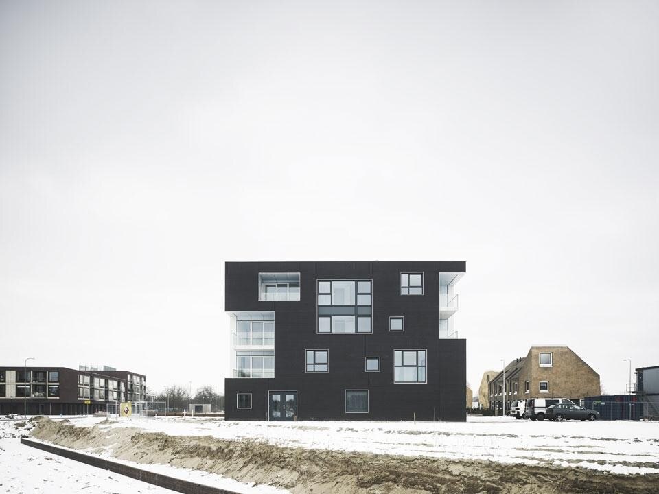Casanova + Hernandez Architects, <i>Black & White Twins</i>, complesso residenziale, Beekbergen, Olanda
