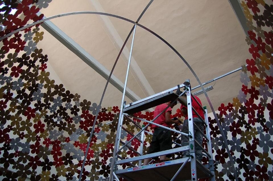 Andrea Salvetti, <i>Mazzolin di Fiori</i>. Work in progress nel suo laboratorio a Lucca.